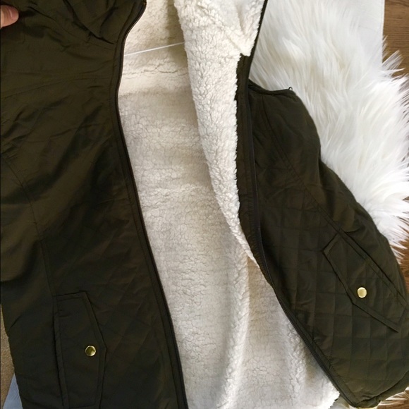 Best seller Quilted faux sheepskin line vest olive - Picture 3 of 4