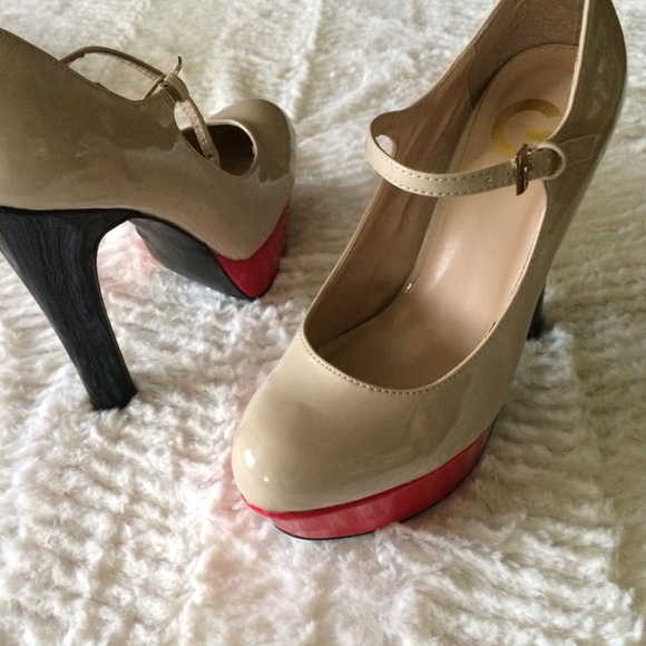 Guess Shoes - Gorgeousness!!! Guess heels✨