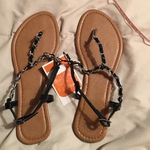 Sandals, flats