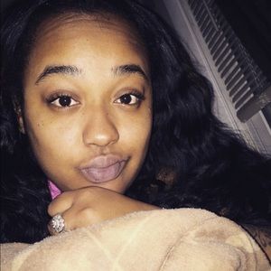 Meet your Posher, Shayla