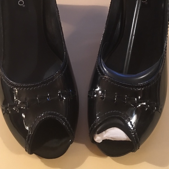 Ecco City Manila Black Pumps - Picture 2 of 4