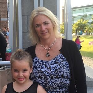 Meet your Posher, Regina