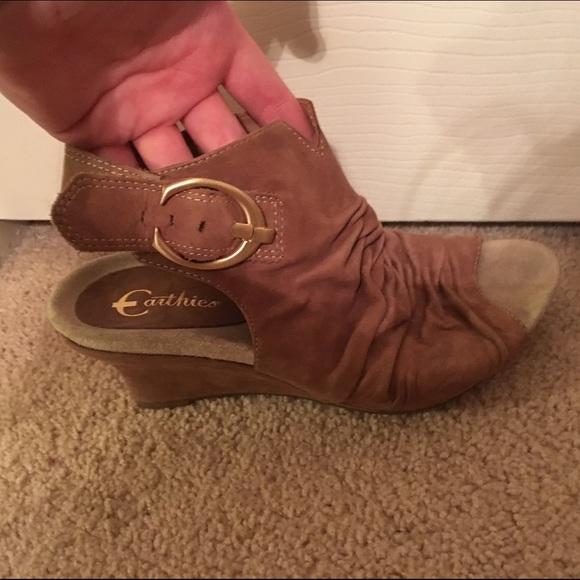 Tan suede wedge bootie/sandals