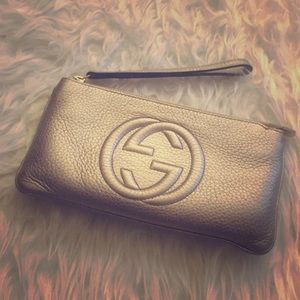 Gucci Soho wristlet 🍉