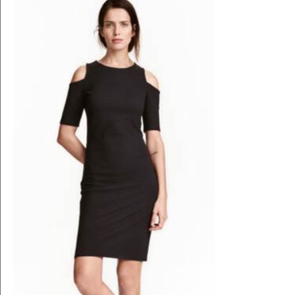 Cut out shoulder dress