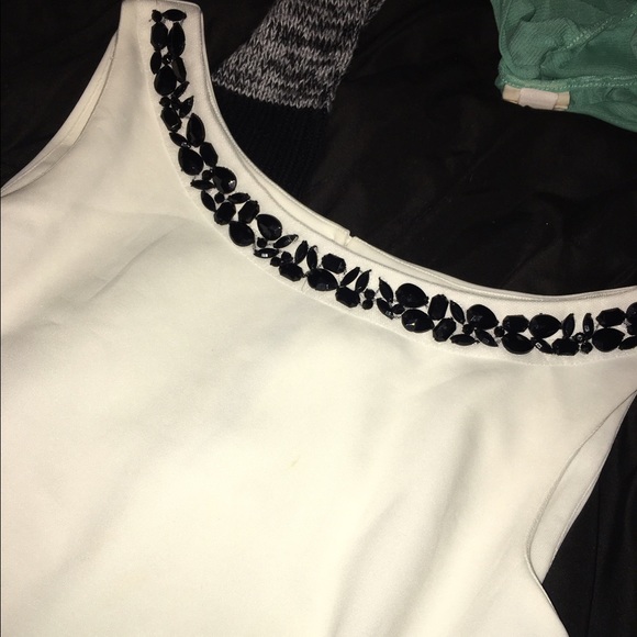 Top - Picture 2 of 3