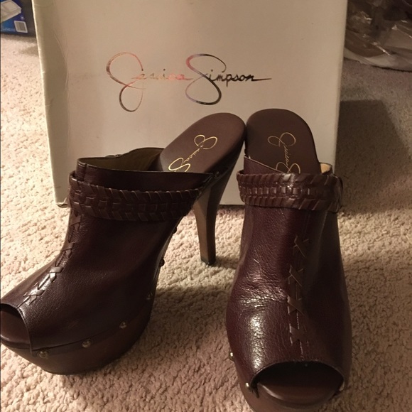 Jessica Simpson Clogs