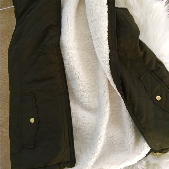 💣SALE Black quilted shearling vest - Picture 3 of 4