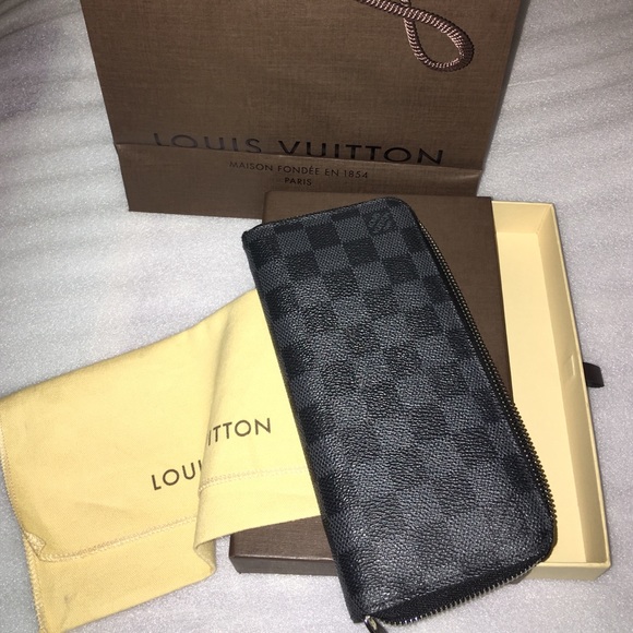 louis vuitton zippy wallet vertical - Picture 1 of 3