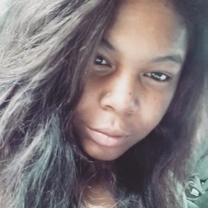 Meet your Posher, Maya