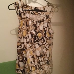 Cute blouse!  Perfect for work or play!