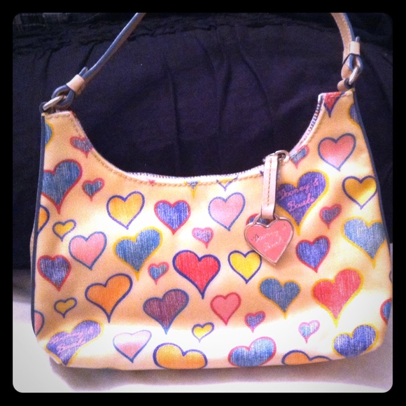 Small hand bag. Loved this purse❤️