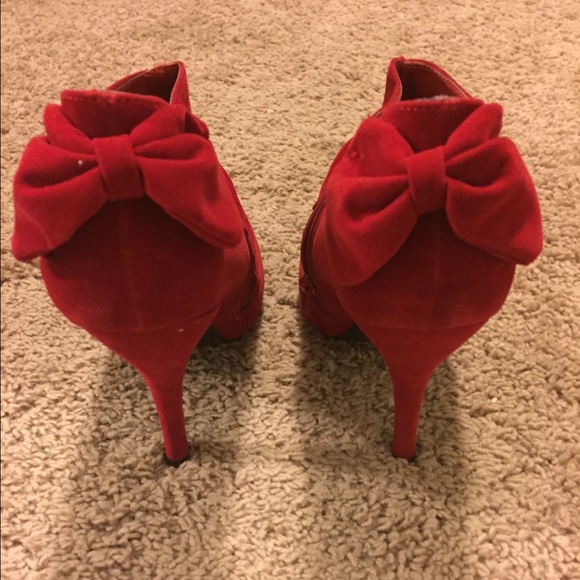 Red suede booties - Picture 4 of 4