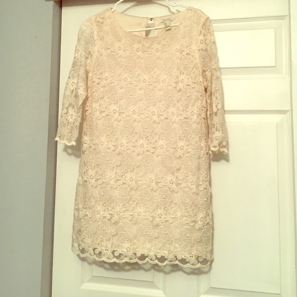 Amazing cream lace dress!