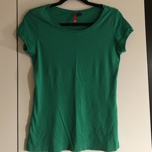 Green H&M t-shirt