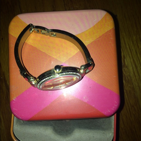 Women's Fossil Gold Watch - Picture 3 of 3