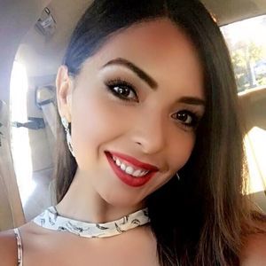 Meet your Posher, Alejandra