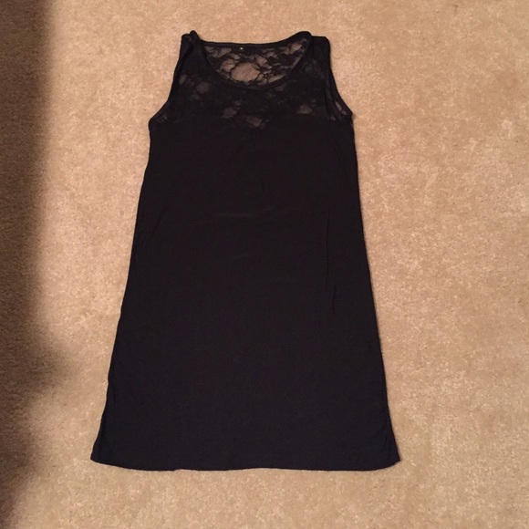 Sexy Mini Bodycon party dress with lace detail - Picture 2 of 4