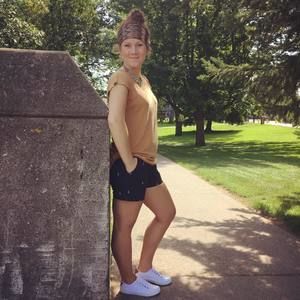 Meet your Posher, Clairissa