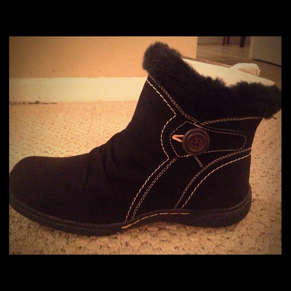 Black Kim Roger Belk Boots with fur; 8.5M