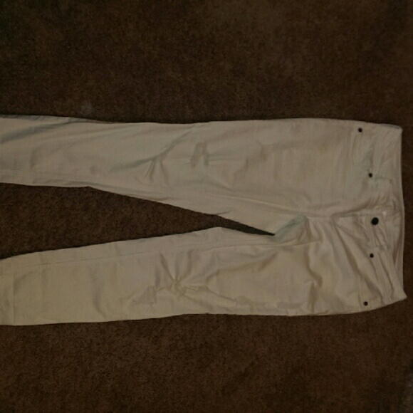 Maurices distressed white jeggings