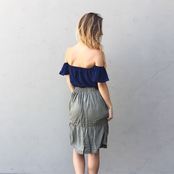 olive midi skirt - Picture 2 of 4