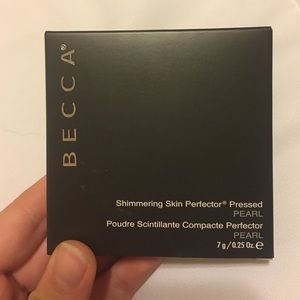 BECCA shimmering skin perfector in pearl