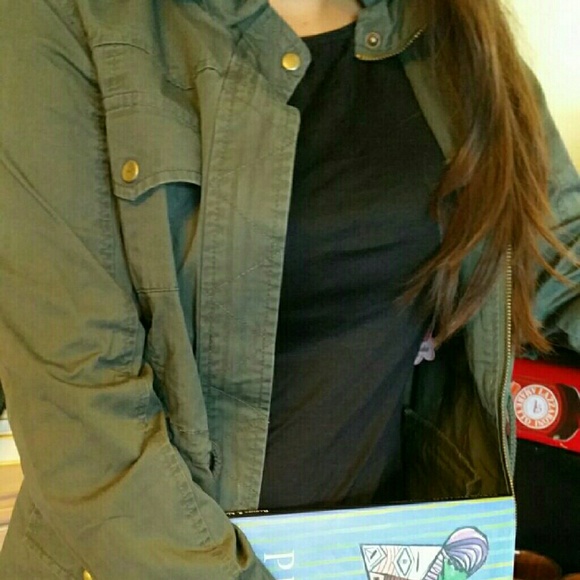 Olive utility jacket FLASH SALE - Picture 2 of 3