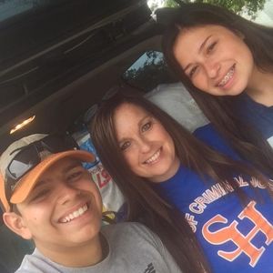 Meet your Posher, Stefanie