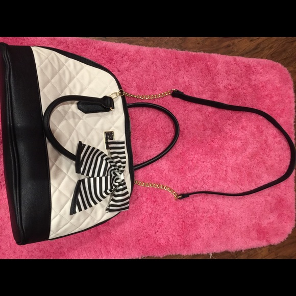 Betsey Johnson Large white and black bag - Picture 3 of 4