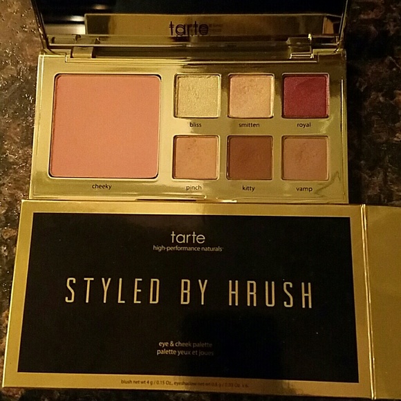 STYLED BY HRUSH Tarte palette