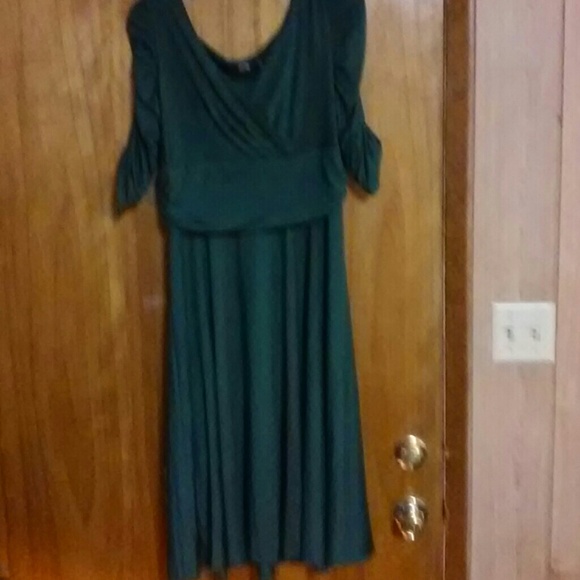 Dress - Picture 3 of 3