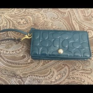 Sale ❤️Beautiful Coach Dark Teal Wristlet/Wallet