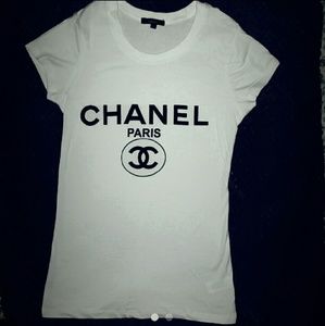 CHANEL T SHIRT  Size L