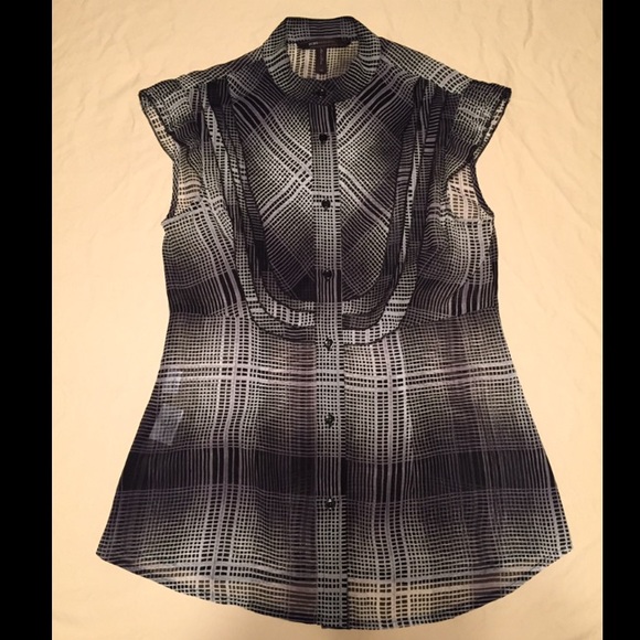 BCBG black & white top