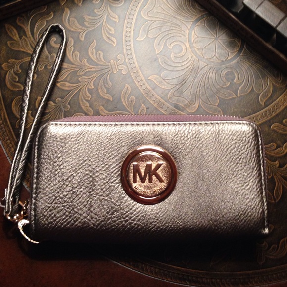 Bronze wallet