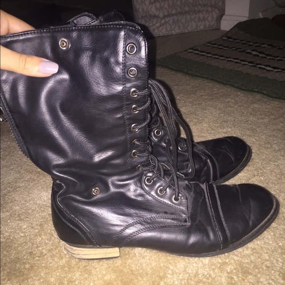 Combat boots
