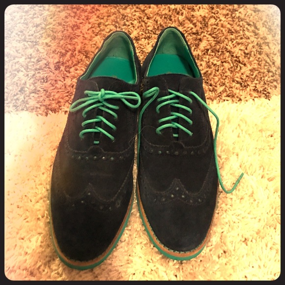 Brand-new Cole Hahn teal and navy comfy shoes