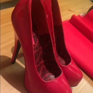 Bordello heels
