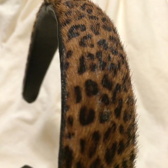 Beautiful Neiman Marcus animal print headband