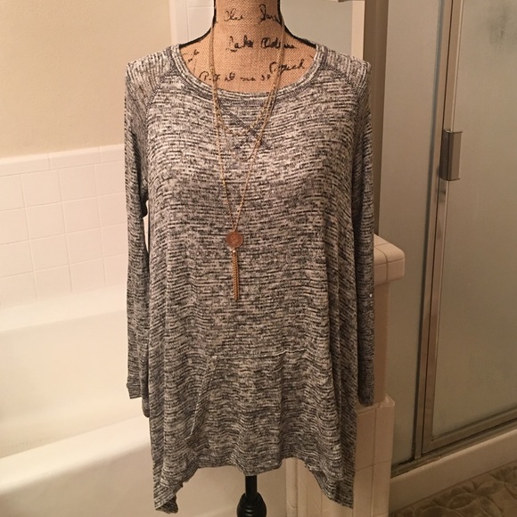 Lightweight tunic type sweater
