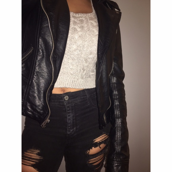 Sleeveless Knit Crop Top