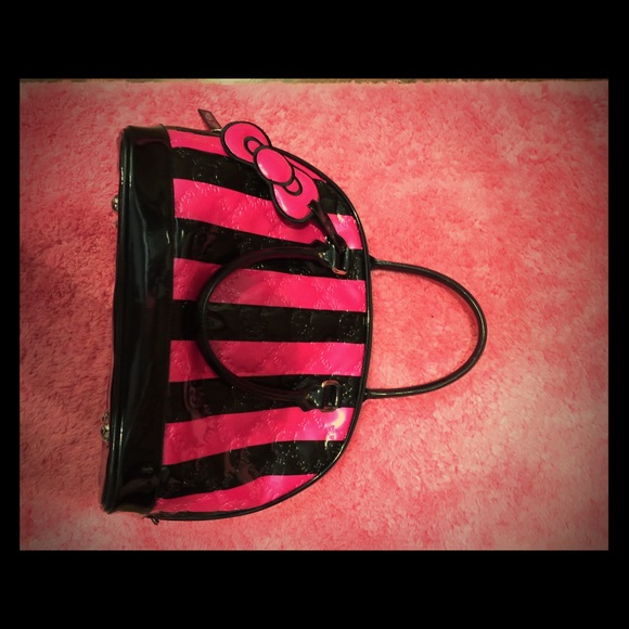 Loungefly Hello Kitty bag. Hot Pink and black