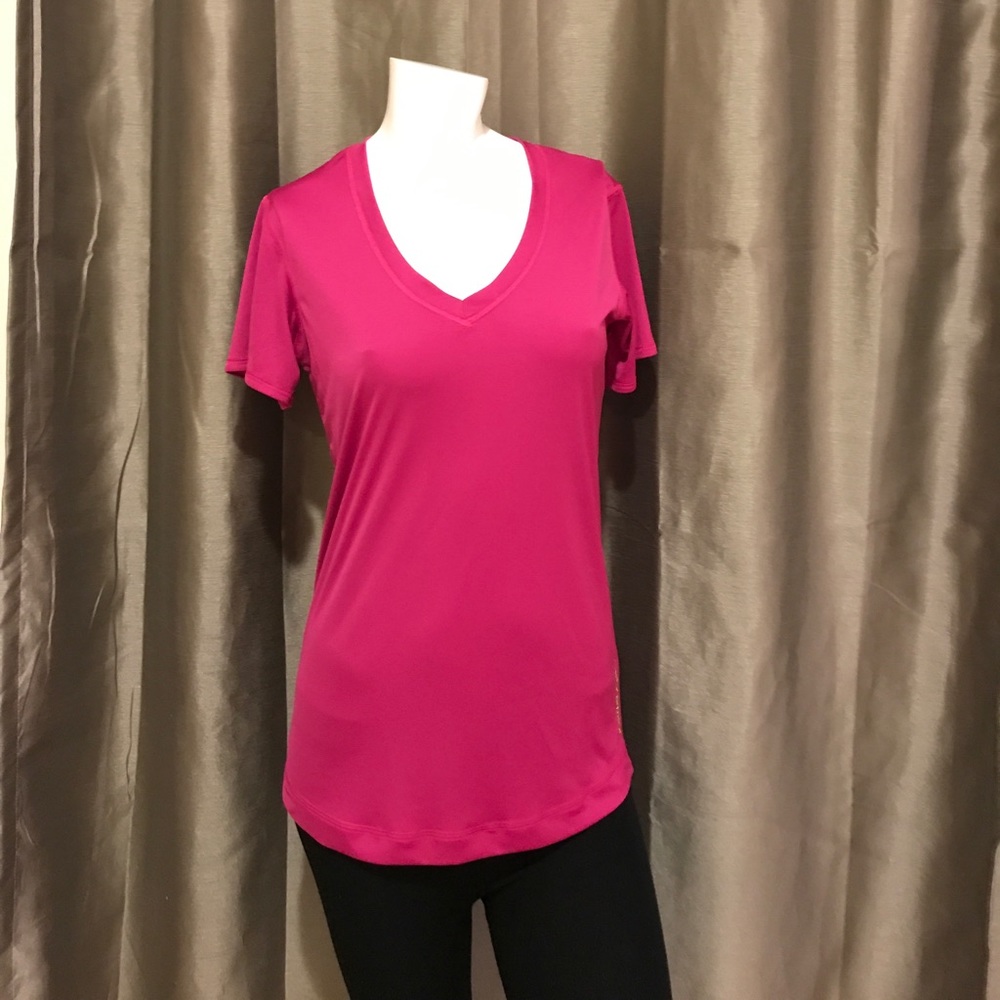 NWOT Under Armour breathable tee