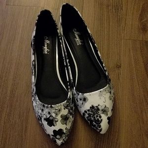 Floral Pointed Ballet Flats
