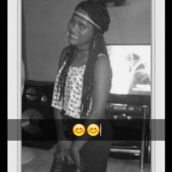 Meet your Posher, Stoney - Picture 1 of 1