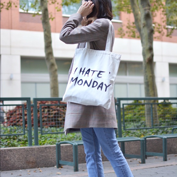MOVING SALE (to 2/5) I hate Monday tote canvas bag - Picture 3 of 8
