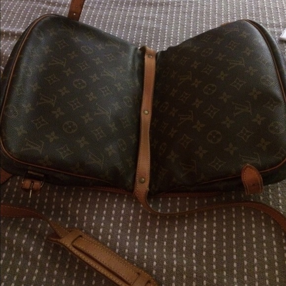 💯AUTHENTIC LV Saumur 30 euc - Picture 3 of 4