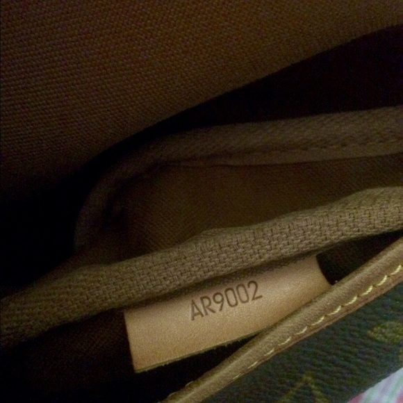 💯AUTHENTIC LV Saumur 30 euc - Picture 4 of 4