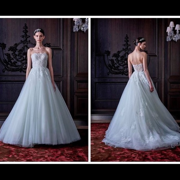 Monique Lhuillier Couture Wedding Gown.